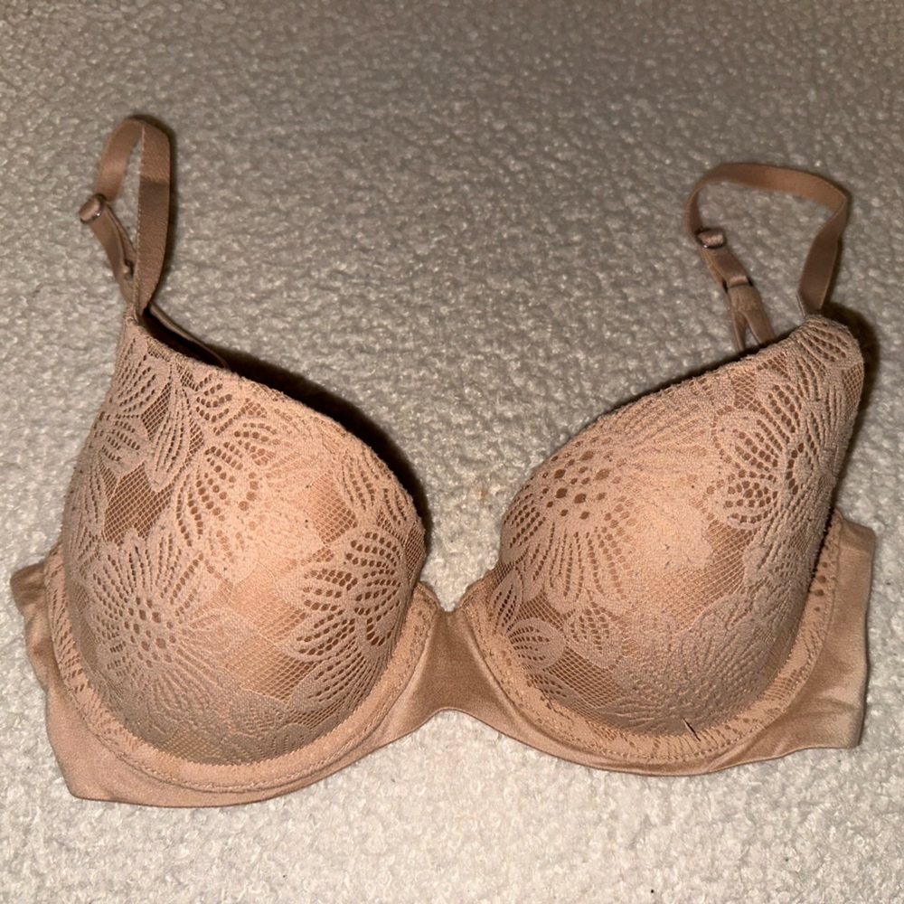 Aerie Lace Padded Bra in Beige